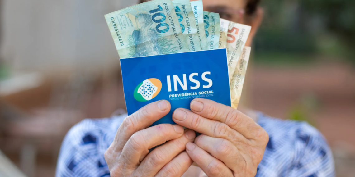 Dinheiro na conta: Aposentados do INSS têm até o dia 08/06 para sacar bônus especial