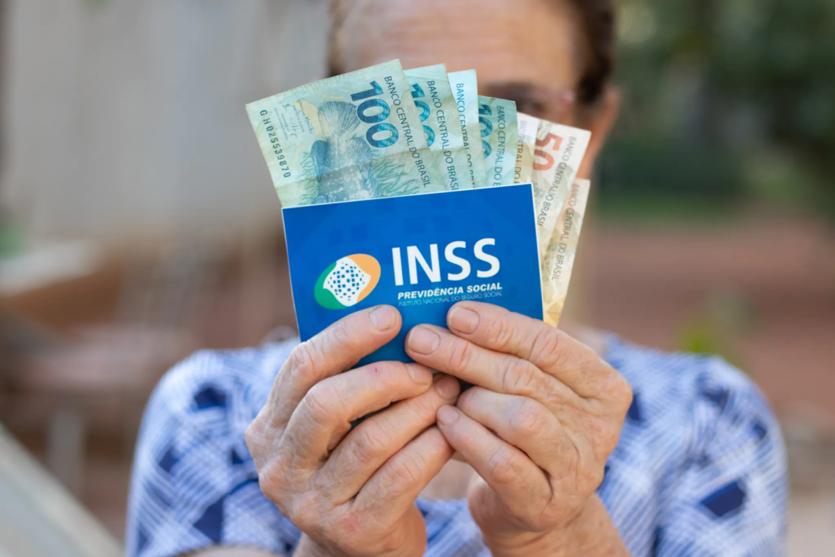 Dinheiro na conta: Aposentados do INSS têm até o dia 08/06 para sacar bônus especial