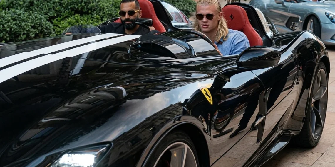 Enquanto Vini Jr anda de Lamborghini, Haaland tem Ferrari e coleção de carros esportivos