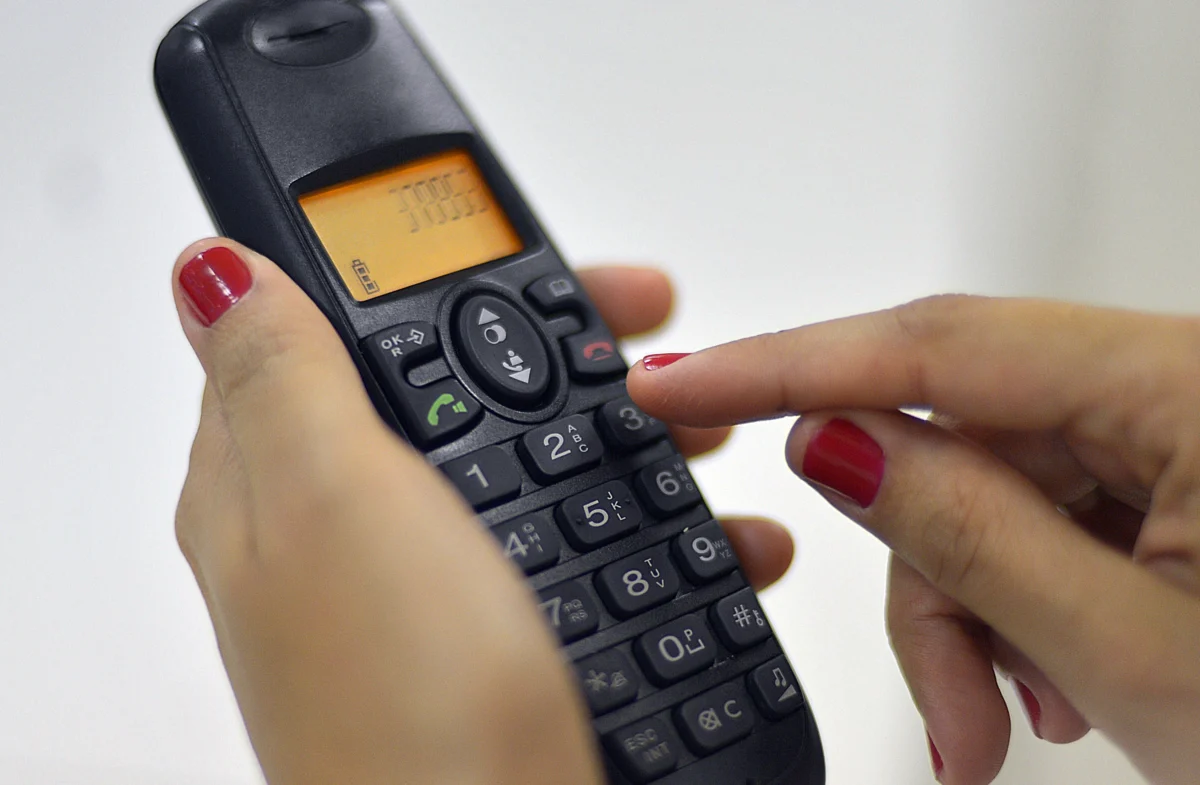 Até nunca mais, telefone fixo: todas as linhas deixarão de funcionar a partir de julho