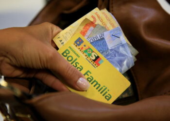Beneficiários com nome sujo podem perder o Bolsa Família? Descubra a verdade!
