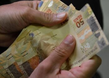 Governo abre os cofres e promete auxílio de R$ 4 bilhões a brasileiros