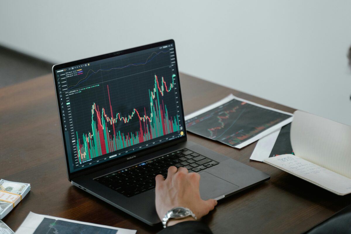 Bitcoin afeta escolhas financeiras e planos digitais no Brasil