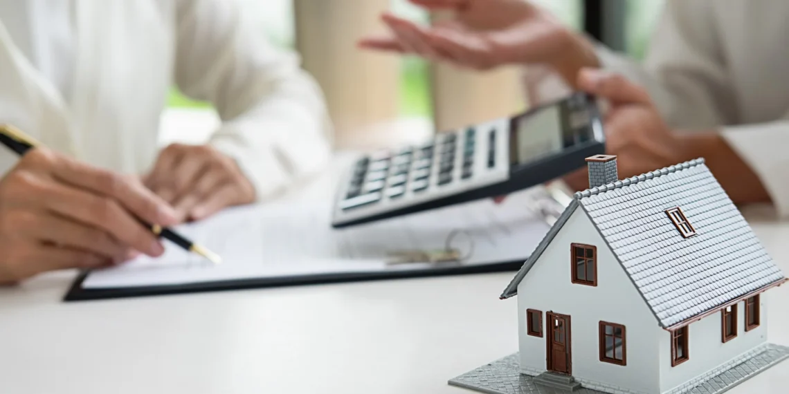 Financiamento de imóvel de R$ 300 mil exige renda de R$ 3 mil ou R$ 4 mil? Calcule!