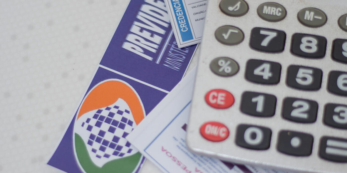 INSS permite contribuição de 5% e 11% para segurados; entenda como funciona