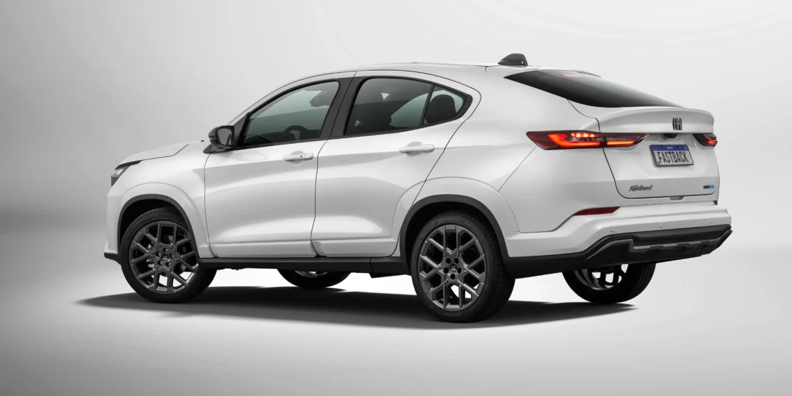 Fiat Fastback Hybrid de R$ 116.400 recebe desconto de R$ 57 mil e coloca Nivus, Tera e Basalt em alerta