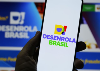 Desenrola Brasil é um programa que ajuda brasileiros com dívidas.