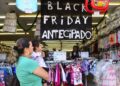 Consumidores contam com décimo terceiro para compras da Black Friday (Imagem: Divulgação/CNDL)