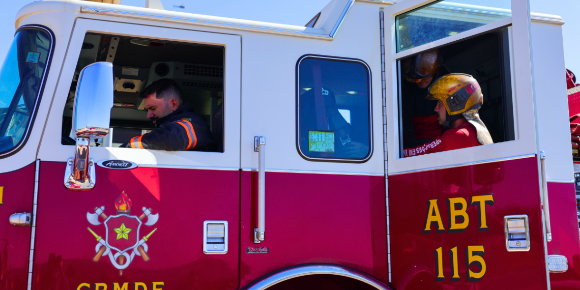 Bombeiros.
